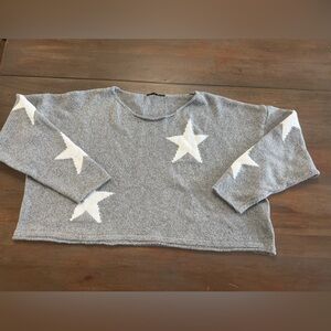SHEIN Heather Gray Knit Cropped Sweater with White Stars